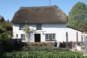 200 year old Thatched Detached Cottage